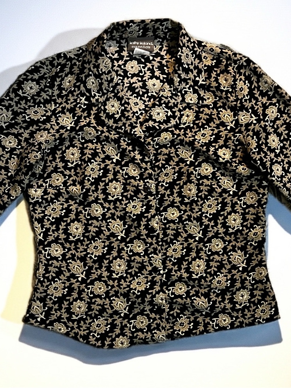 kathy ireland Black Floral Button-Up Top with Cream Print